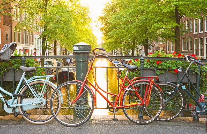 tulip-time-river-cruise-bikes